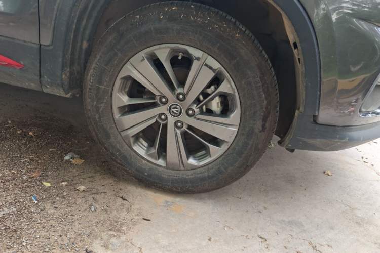 Used CHANGAN CS75 2021 Honor Million Edition 280T DCT Luxury Model Right Front Wheel Hub