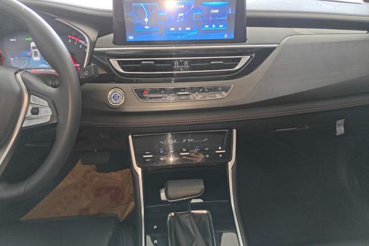 Used CHANGAN CS75 2021 Honor Million Edition 280T DCT Luxury Model Audio And AC Panel