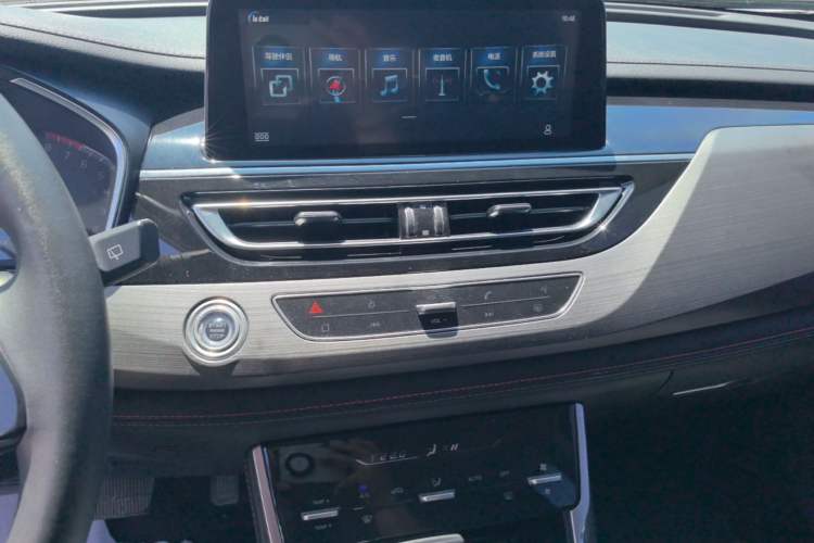 Used CHANGAN CS75 2021 Honor Million Edition 280T DCT Luxury Model Audio And AC Panel