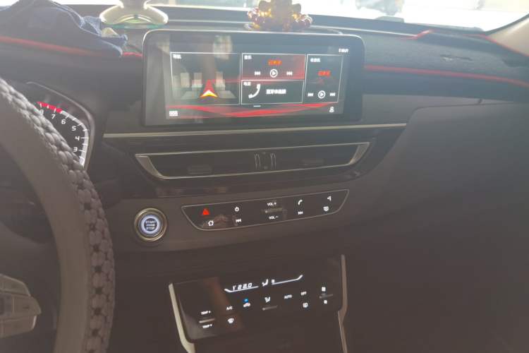 Used CHANGAN CS75 2021 Honor Million Edition 280T Manual Elite Model Audio And AC Panel