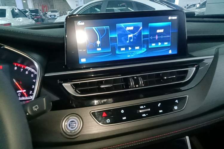 Used CHANGAN CS75 2021 Honor Million Edition 280T DCT Luxury Model Audio And AC Panel