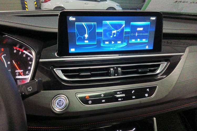 Used CHANGAN CS75 2021 Honor Million Edition 280T DCT Luxury Model Audio And AC Panel