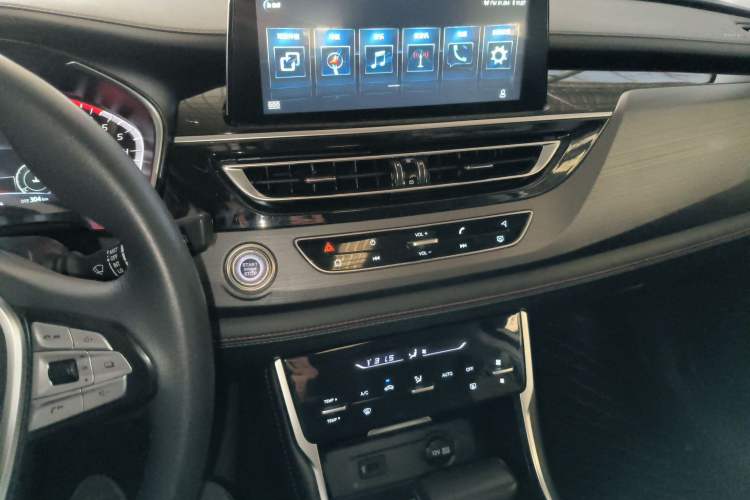 Used CHANGAN CS75 2021 Honor Million Edition 280T DCT Luxury Model Audio And AC Panel