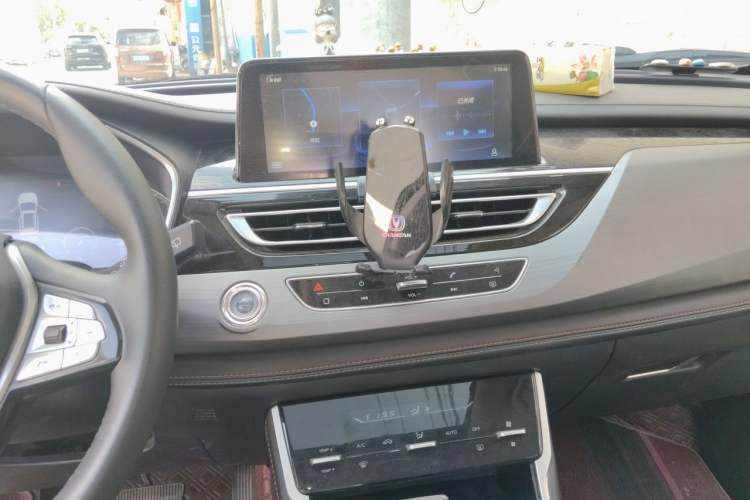 Used CHANGAN CS75 2021 Honor Million Edition 280T DCT Luxury Model Audio And AC Panel