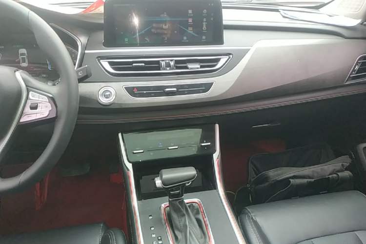 Used CHANGAN CS75 2021 Honor Million Edition 280T DCT Prestige Model Audio And AC Panel