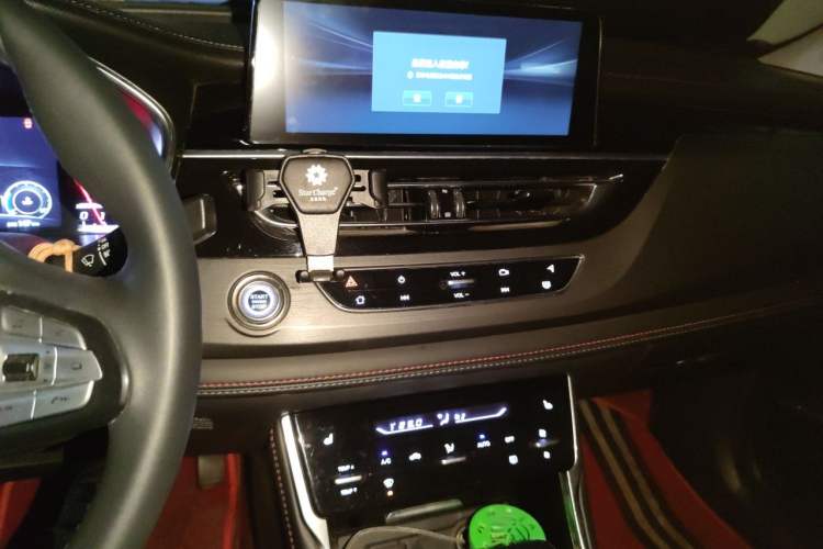 Used CHANGAN CS75 2021 Honor Million Edition 280T DCT Navigation Model Audio And AC Panel