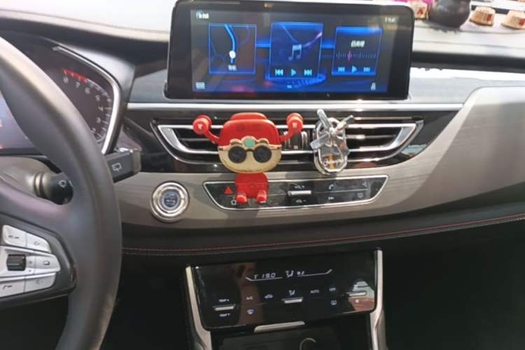 Used CHANGAN CS75 2021 Honor Million Edition 280T DCT Luxury Model Audio And AC Panel