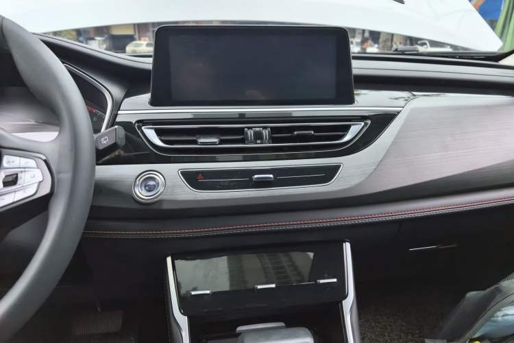 Used CHANGAN CS75 2021 Honor Million Edition 280T DCT Luxury Model Audio And AC Panel