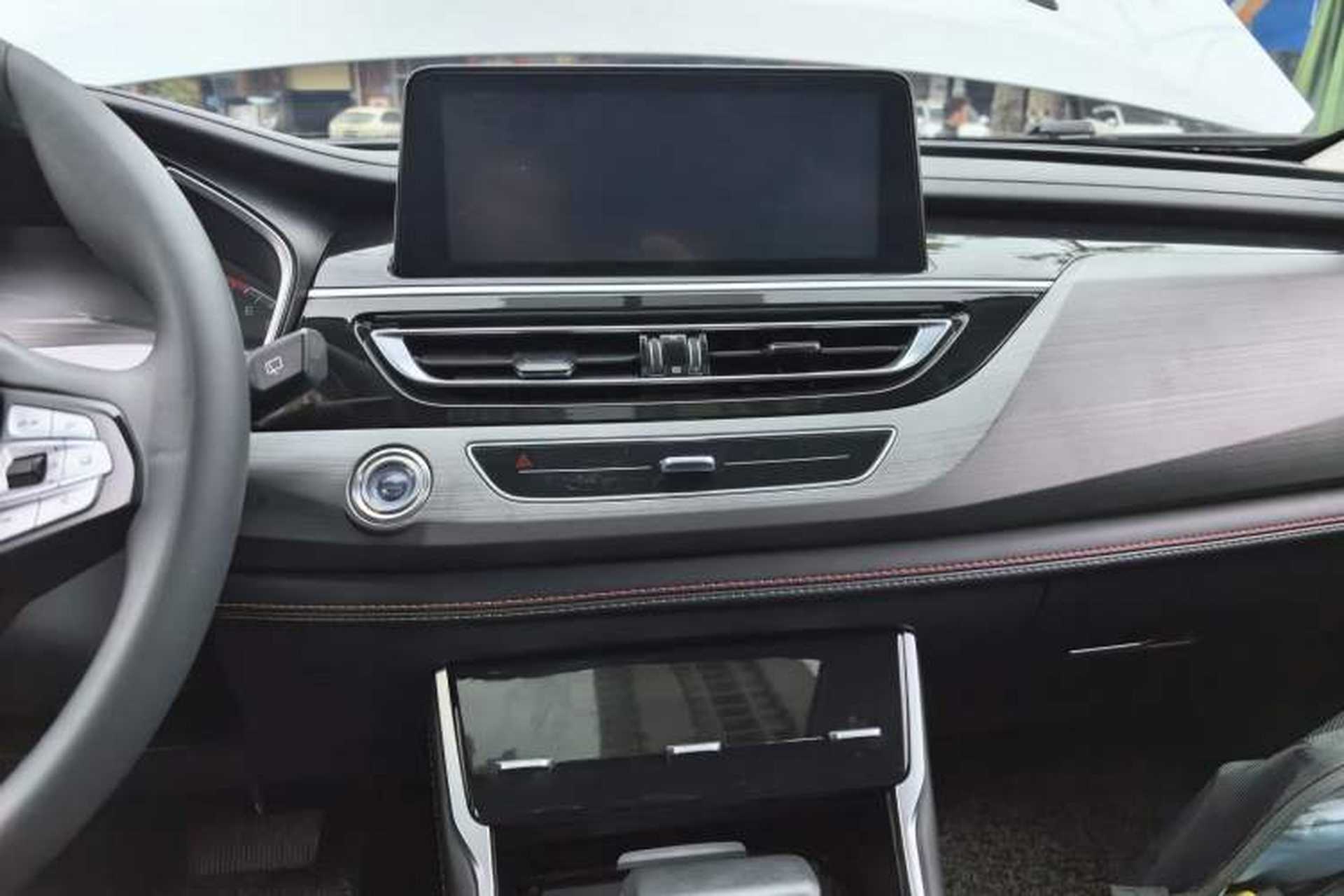 Used CHANGAN CS75 2021 Honor Million Edition 280T DCT Luxury Model Audio And AC Panel