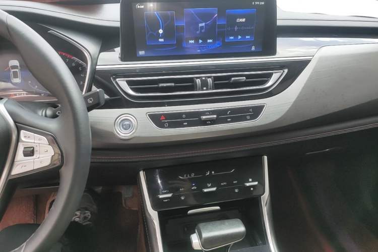 Used CHANGAN CS75 2021 Honor Million Edition 280T DCT Luxury Model Audio And AC Panel