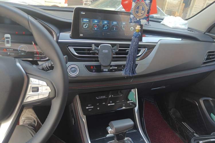 Used CHANGAN CS75 2021 Honor Million Edition 280T DCT Luxury Model Audio And AC Panel