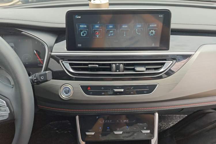 Used CHANGAN CS75 2021 Honor Million Edition 280T DCT Luxury Model Audio And AC Panel
