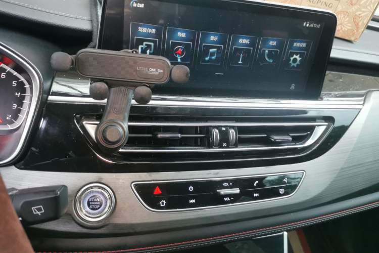 Used CHANGAN CS75 2021 Honor Million Edition 280T DCT Luxury Model Audio And AC Panel