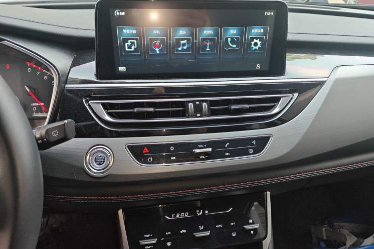 Used CHANGAN CS75 2021 Honor Million Edition 280T Manual Elite Model Audio And AC Panel
