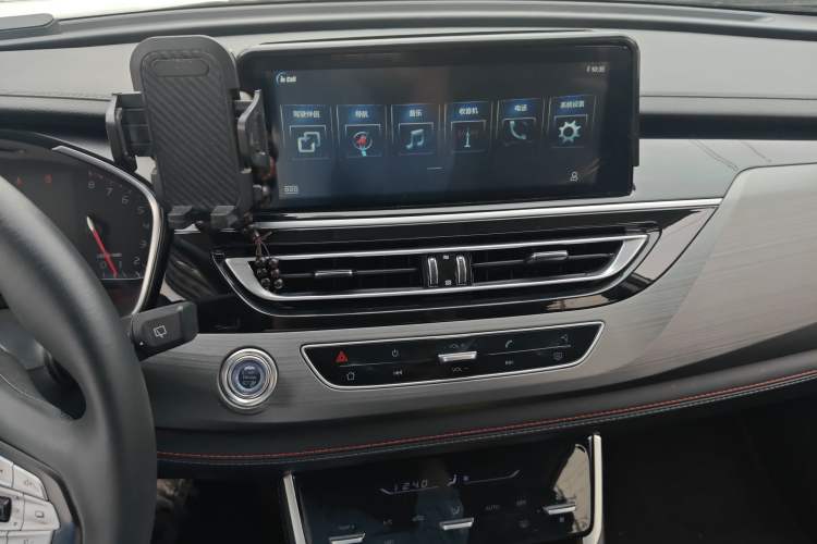 Used CHANGAN CS75 2021 Honor Million Edition 280T DCT Luxury Model Audio And AC Panel