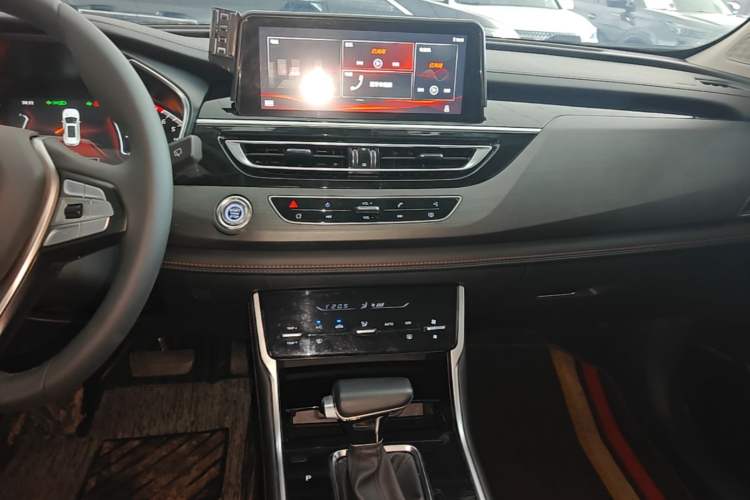 Used CHANGAN CS75 2021 Honor Million Edition 280T DCT Luxury Model Audio And AC Panel