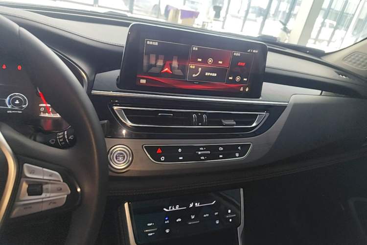 Used CHANGAN CS75 2021 Honor Million Edition 280T DCT Prestige Model Audio And AC Panel