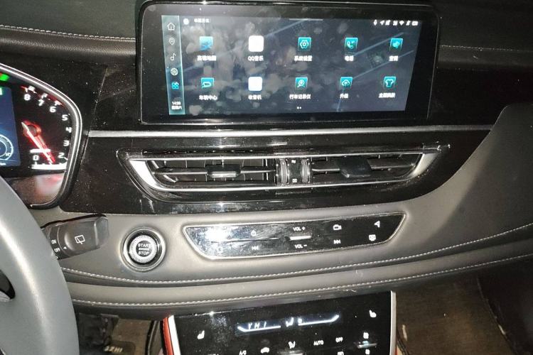 Used CHANGAN CS75 2021 Honor Million Edition 280T DCT Prestige Model Audio And AC Panel