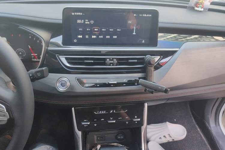 Used CHANGAN CS75 2021 Honor Million Edition 280T DCT Luxury Model Audio And AC Panel