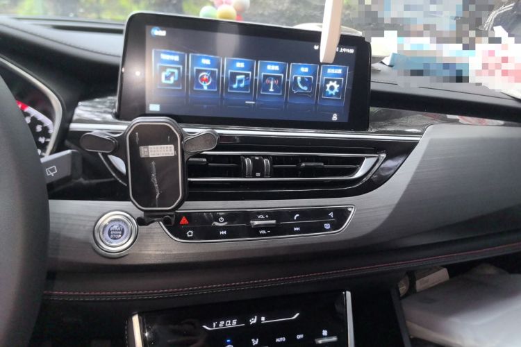 Used CHANGAN CS75 2021 Honor Million Edition 280T DCT Luxury Model Audio And AC Panel