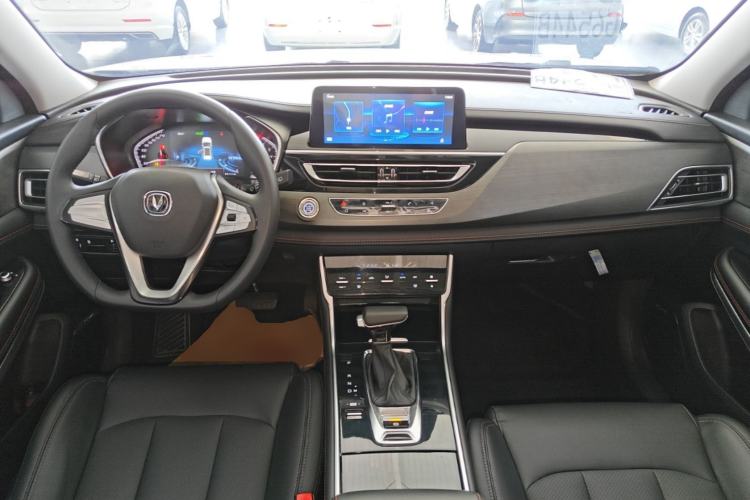 Used CHANGAN CS75 2021 Honor Million Edition 280T DCT Luxury Model Center Console