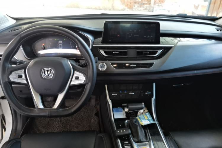 Used CHANGAN CS75 2021 Honor Million Edition 280T DCT Prestige Model Center Console