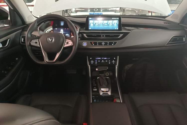 Used CHANGAN CS75 2021 Honor Million Edition 280T DCT Navigation Model Center Console