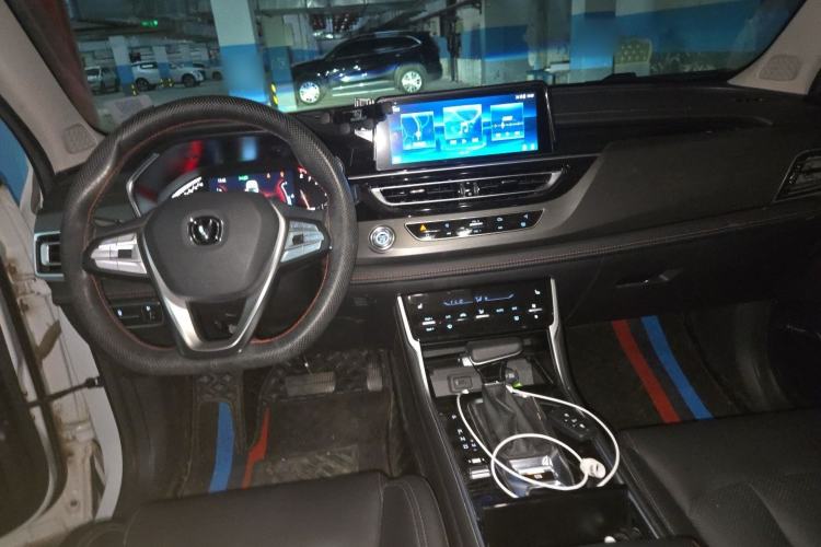 Used CHANGAN CS75 2021 Honor Million Edition 280T DCT Navigation Model Center Console