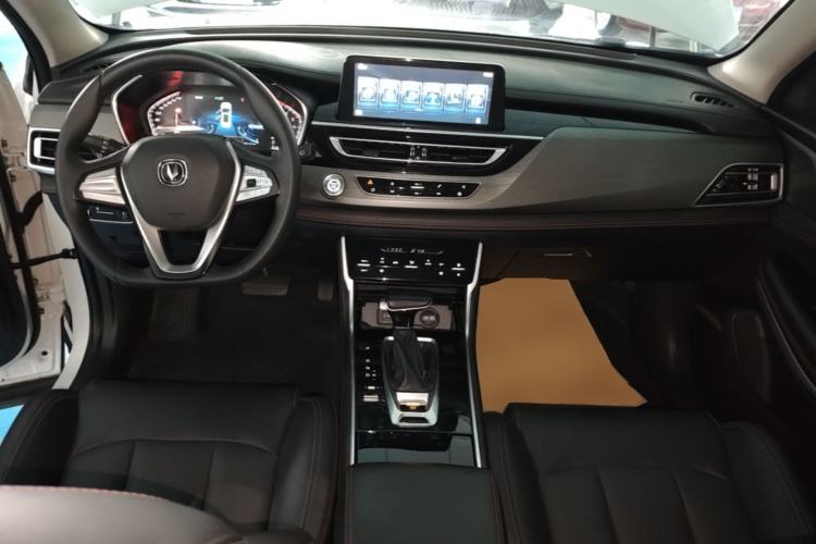 Used CHANGAN CS75 2021 Honor Million Edition 280T DCT Luxury Model Center Console