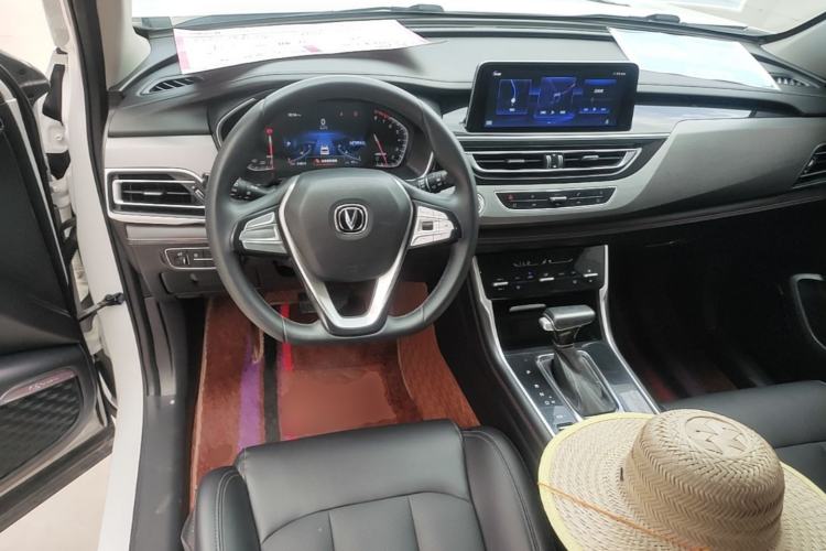 Used CHANGAN CS75 2021 Honor Million Edition 280T DCT Luxury Model Center Console