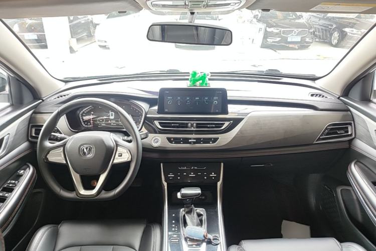 Used CHANGAN CS75 2021 Honor Million Edition 280T DCT Luxury Model Center Console