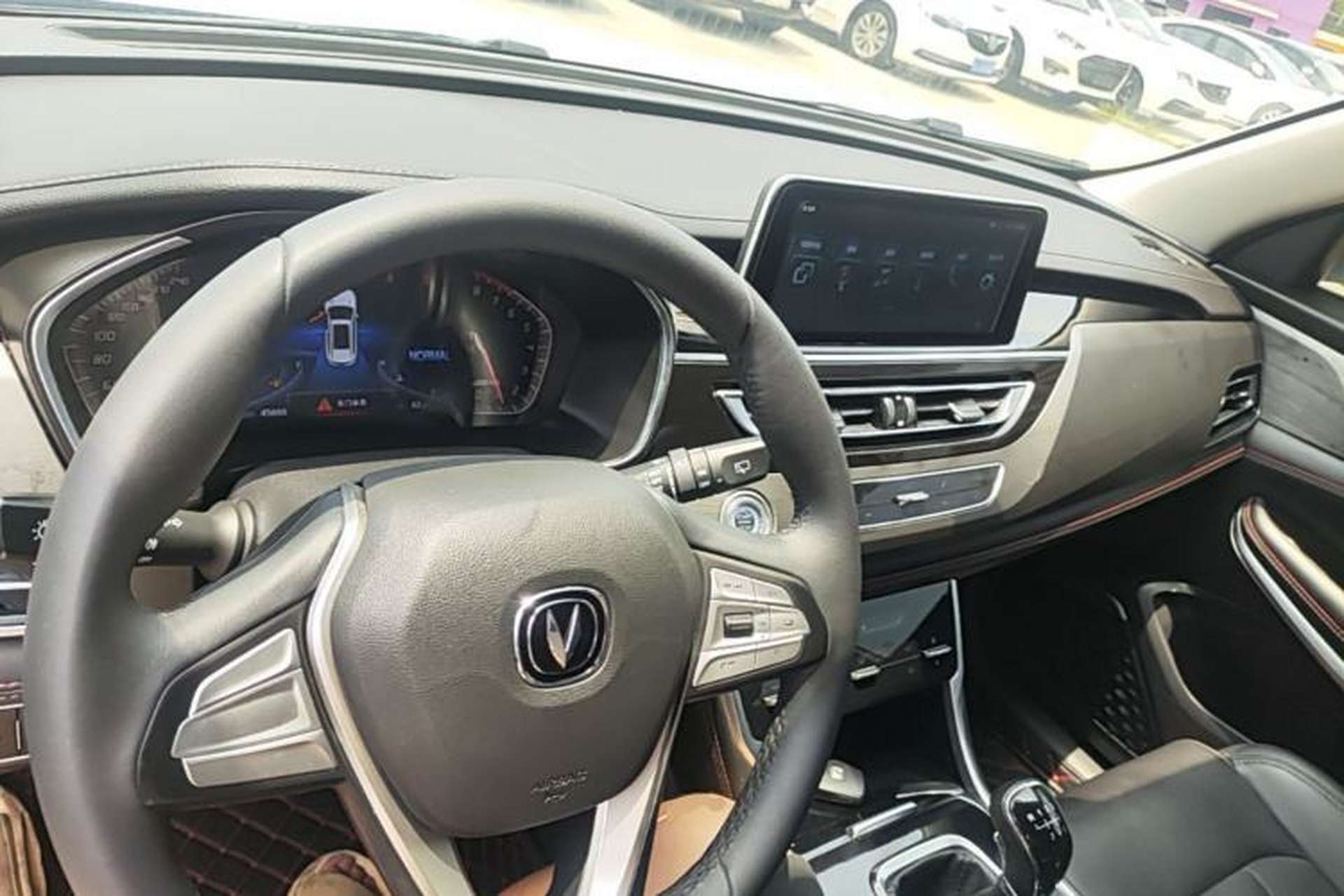 Used CHANGAN CS75 2021 Honor Million Edition 280T Manual Elite Model Center Console
