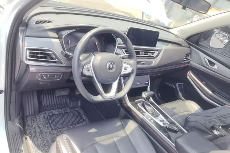 Used CHANGAN CS75 2021 Honor Million Edition 280T DCT Navigation Model Center Console