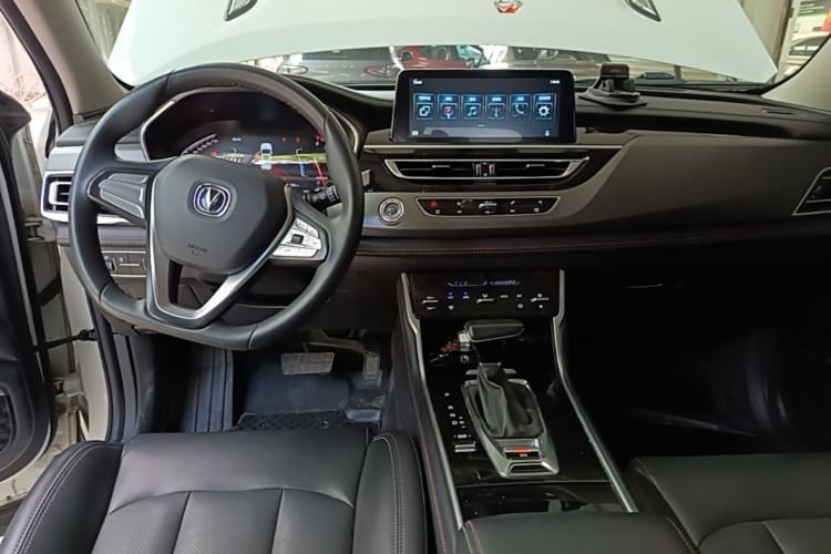Used CHANGAN CS75 2021 Honor Million Edition 280T DCT Luxury Model Center Console