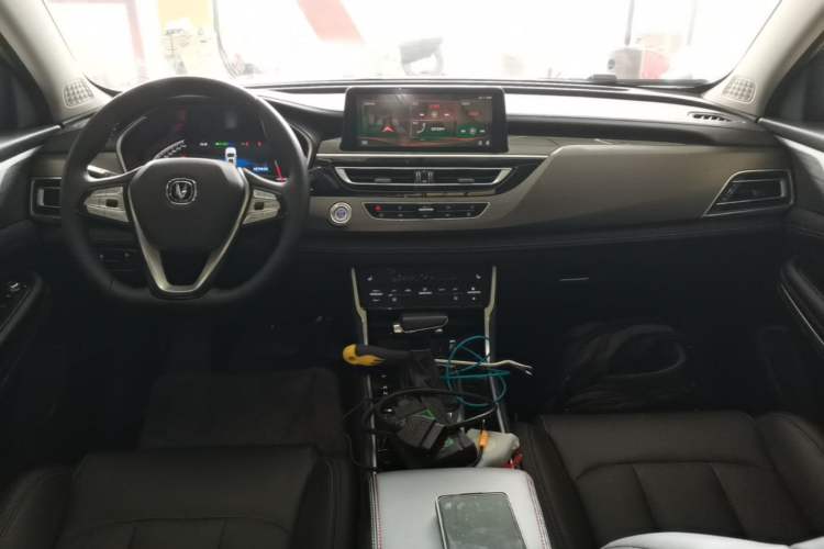 Used CHANGAN CS75 2021 Honor Million Edition 280T DCT Navigation Model Center Console