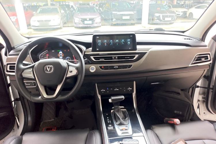 Used CHANGAN CS75 2021 Honor Million Edition 280T DCT Luxury Model Center Console