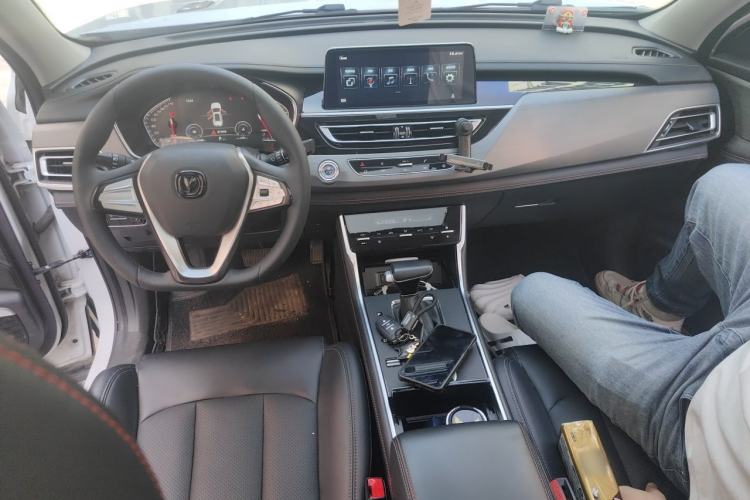 Used CHANGAN CS75 2021 Honor Million Edition 280T DCT Luxury Model Center Console