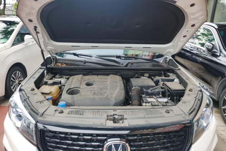Used CHANGAN CS75 2021 Honor Million Edition 280T DCT Luxury Model Engine Bay