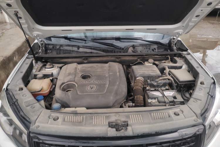 Used CHANGAN CS75 2021 Honor Million Edition 280T DCT Navigation Model Engine Bay