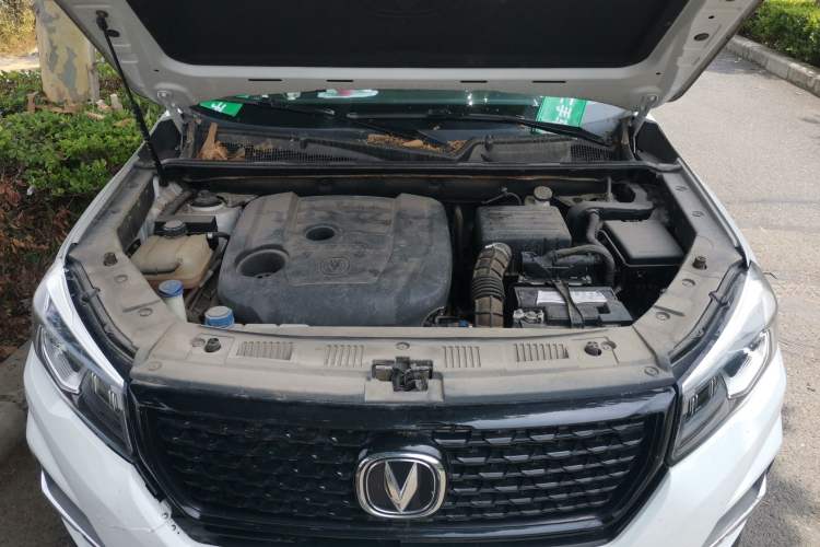 Used CHANGAN CS75 2021 Honor Million Edition 280T DCT Luxury Model Engine Bay
