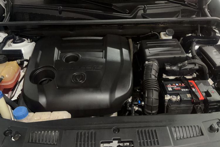 Used CHANGAN CS75 2021 Honor Million Edition 280T DCT Luxury Model Engine Bay