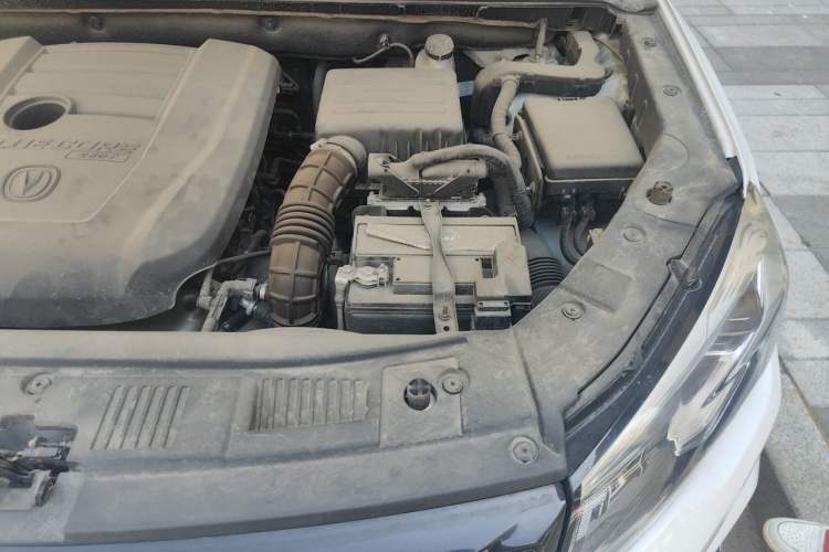 Used CHANGAN CS75 2021 Honor Million Edition 280T DCT Luxury Model Engine Bay Left