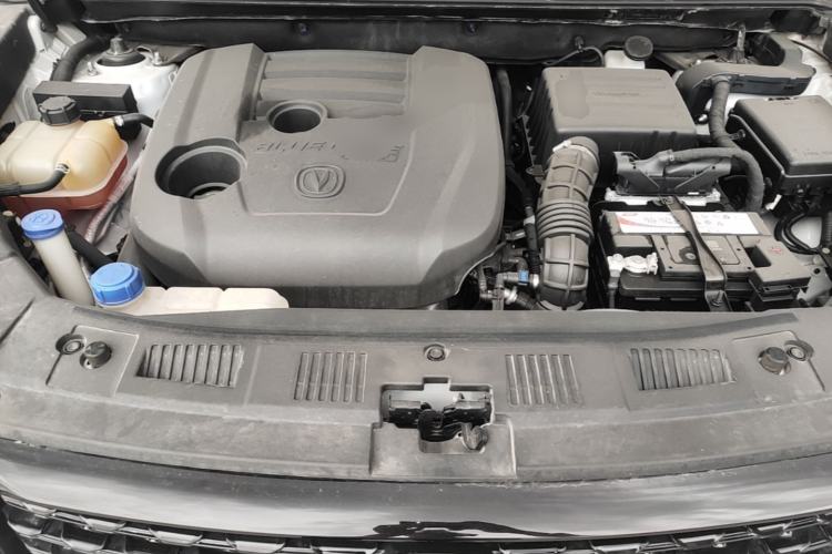 Used CHANGAN CS75 2021 Honor Million Edition 280T DCT Luxury Model Engine Bay