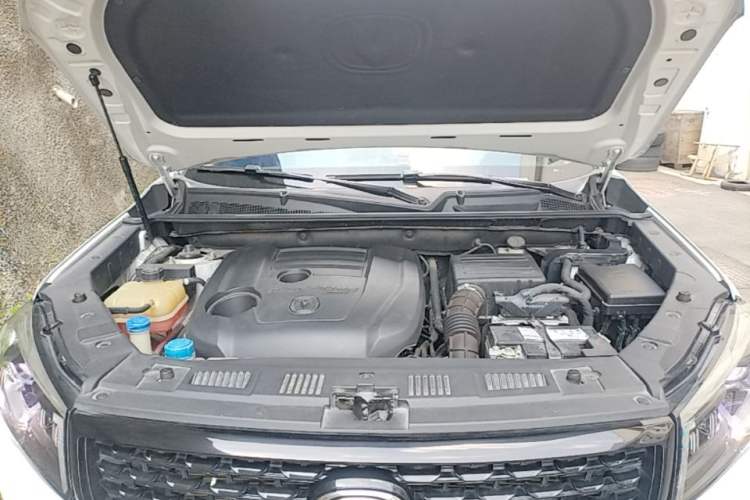 Used CHANGAN CS75 2021 Honor Million Edition 280T DCT Luxury Model Engine Bay