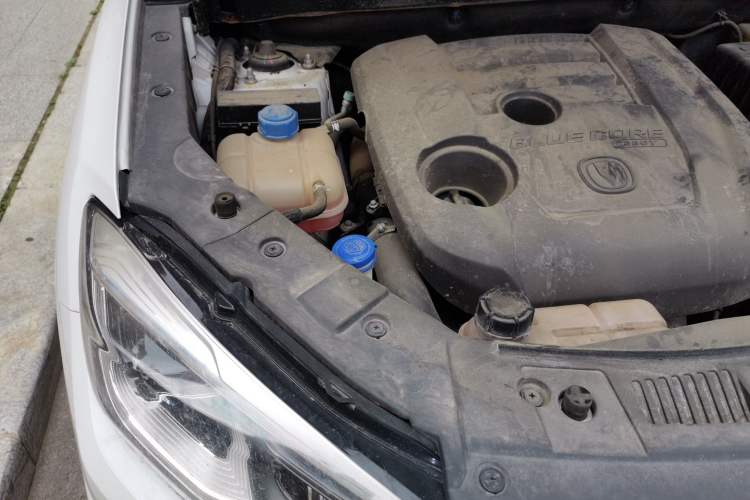Used CHANGAN CS75 2021 Honor Million Edition 280T DCT Luxury Model Engine Bay Right