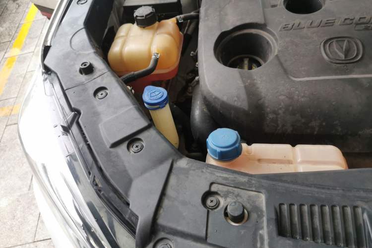 Used CHANGAN CS75 2021 Honor Million Edition 280T DCT Luxury Model Engine Bay Right