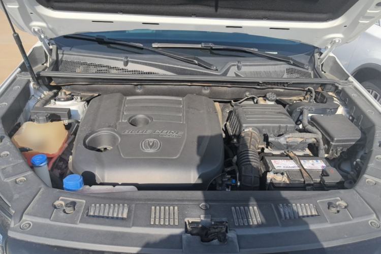 Used CHANGAN CS75 2021 Honor Million Edition 280T DCT Luxury Model Engine Bay