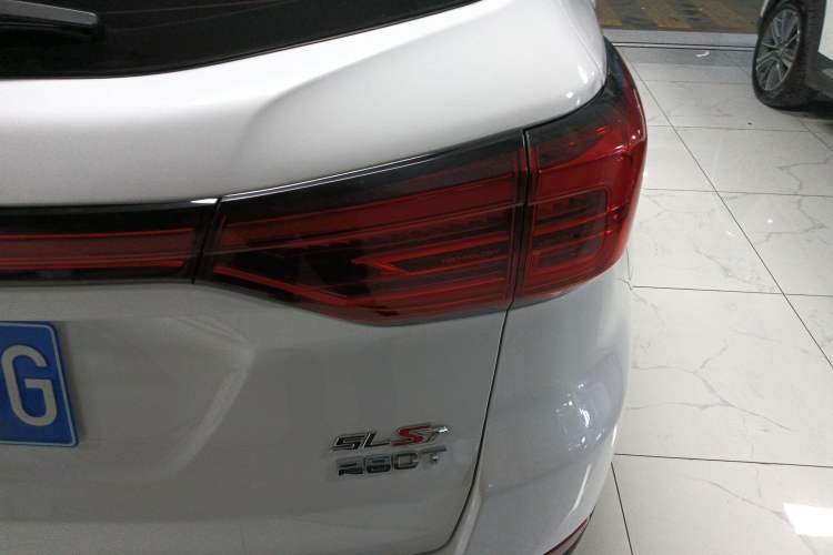 Used CHANGAN CS75 2021 Honor Million Edition 280T DCT Luxury Model Exterior 1