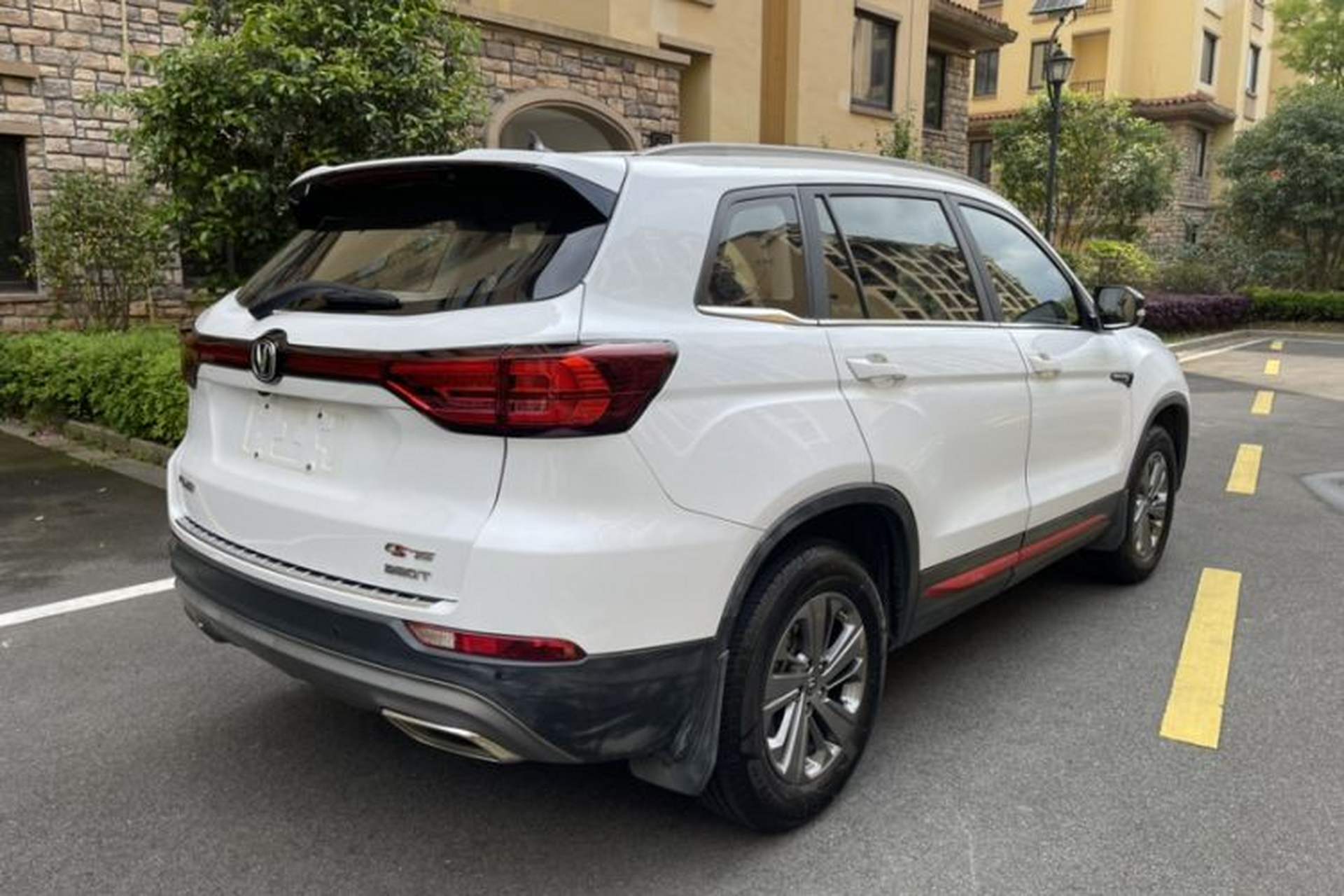 Used CHANGAN CS75 2021 Honor Million Edition 280T DCT Luxury Model Exterior 6