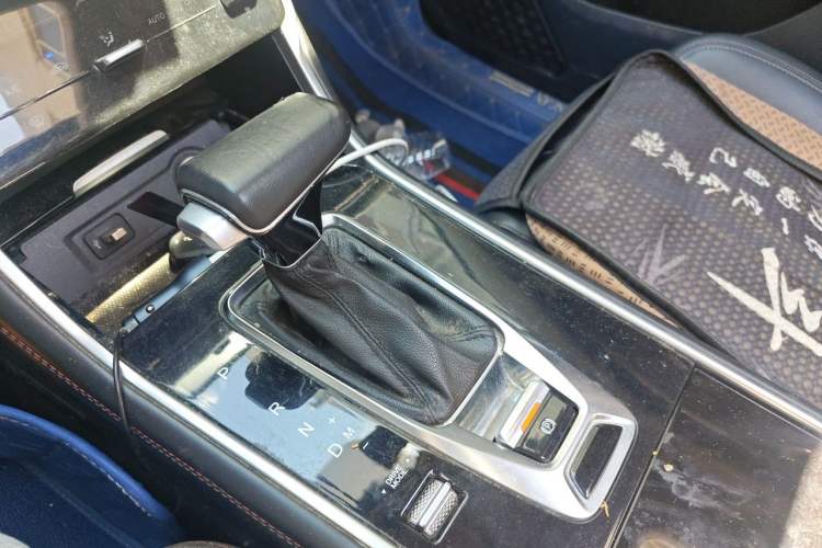 Used CHANGAN CS75 2021 Honor Million Edition 280T DCT Prestige Model Gear Lever